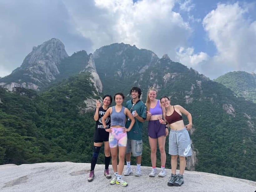 Small Group Hike on Mt. Bukhan’s Secret Paths & Local Lunch - How the hike really plays out: timing, rest stops, and views