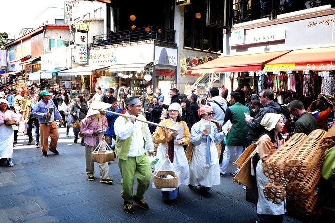 Small-Group Royal Palace and Seoul City Tour (hotel pick-up) - Hotel Pickup + Small-Group Format: The Real Value