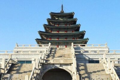 Small-Group Seoul Tour with Gyeongbokgung Palace (hotel pick-up) - Jogyesa Temple: a Zen-style pause in the middle of the city
