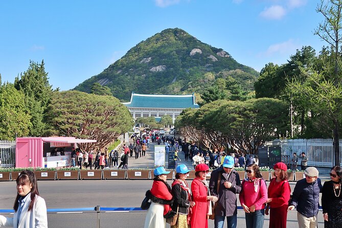 Small-Group Seoul Tour with Gyeongbokgung Palace (hotel pick-up) - National Folk Museum: the timeline you didn’t know you needed