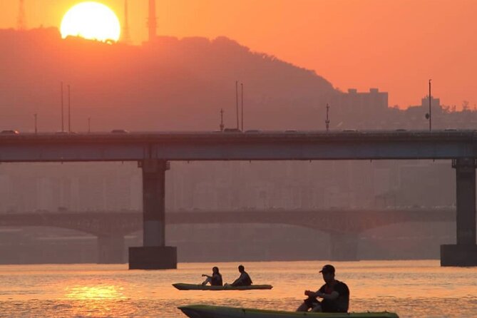 Stand Up Paddle Board (SUP) and Kayak Activities in Han River - The Included Gear: What $33 Actually Buys You