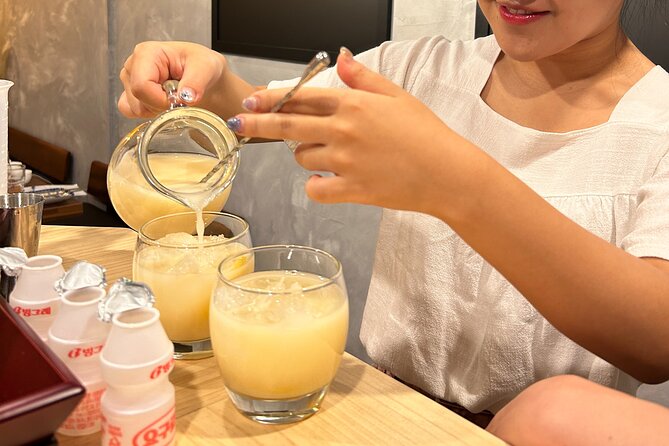 Traditional Soju Class and Makgeolli Tasting in Seoul - Cocktails and Hands-On Fun, Without the Showy Pretend